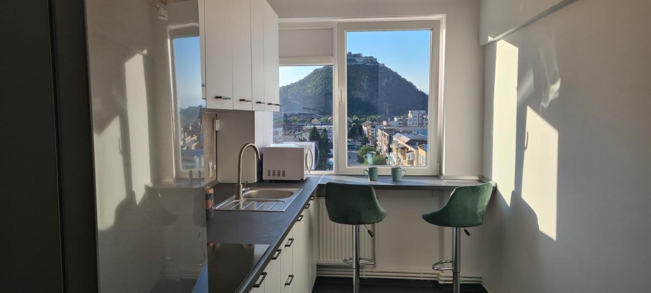 Belvedere Delux Apartment Дева Екстериор снимка